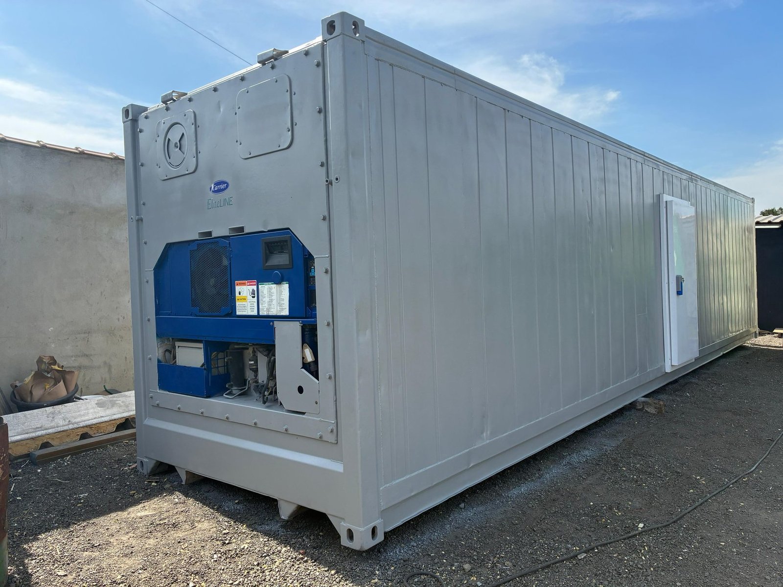 Contêiner frigorífico Carrier EliteLINE da Genari Soluções Container
